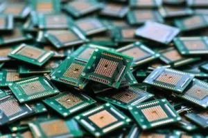 Cross-section of a simple microchip with labeled layers(Label: Layers of a Microchip)